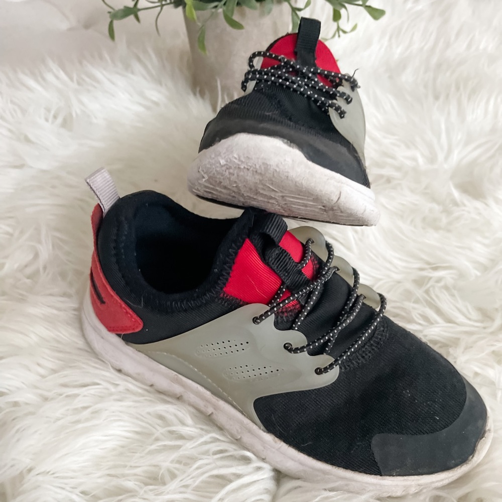 Cat & Jack, size 11T sneakers.